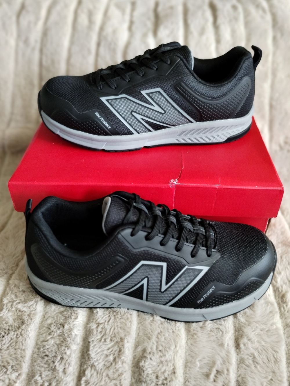 New Balance Evolve AT EH Work Shoes Alloy Toe Black Gray Men’s 9 2E Wide NWOT